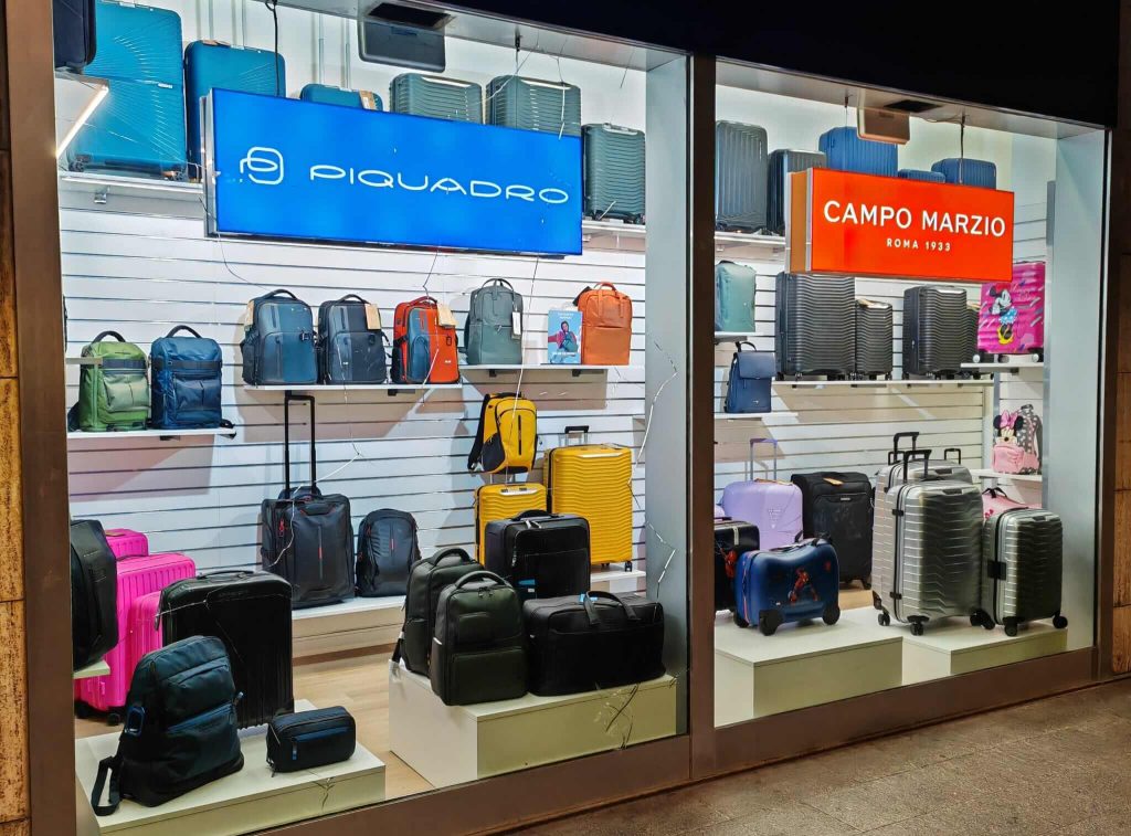 foto ufficio moderno della campania web 2026 01 17 at 11.17.12 (1)